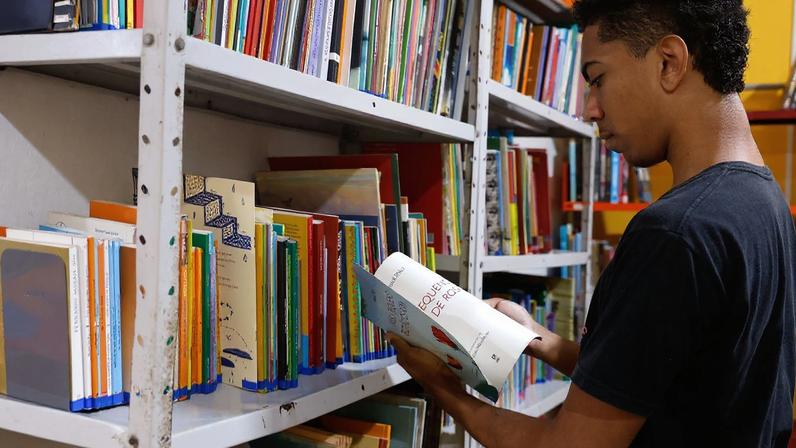 Rio de Janeiro (RJ), 21/08/2025 - Biblioteca comunitária Atelier das Palavras, no morro da Mangueira, zona norte da cidade. Foto: Tânia Rêgo/Agência Brasil