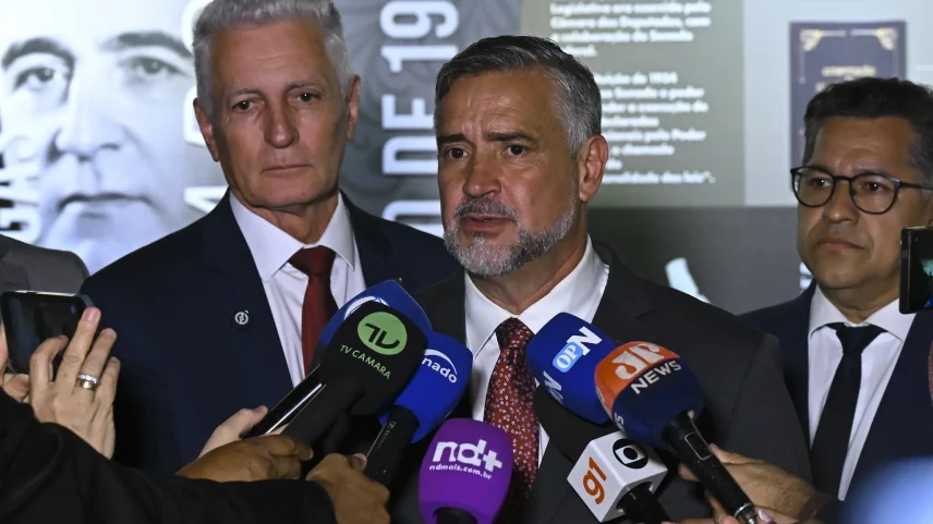 O deputado Paulo Pimenta (PT-RS) nega que o relatório alternativo da base do governo Lula tenha objetivo eleitoral. (Foto: Jefferson Rudy/Agência Senado)