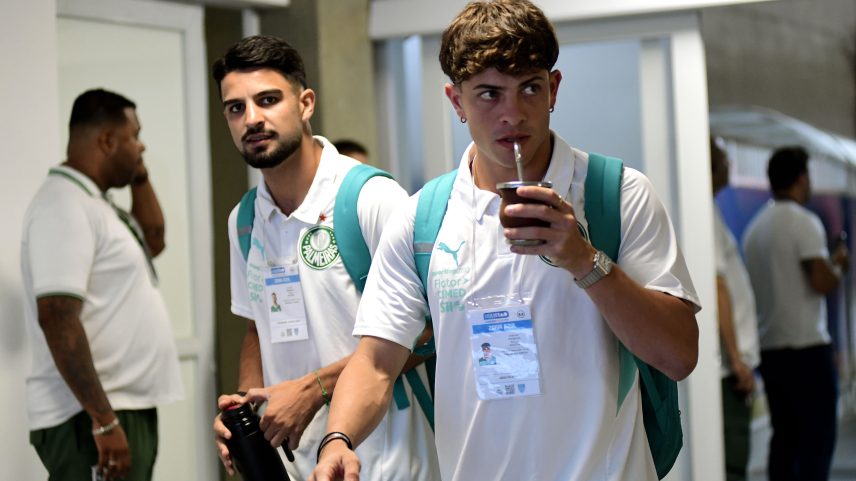 Flaco López e Giay, do Palmeiras — Foto: Marcos Ribolli