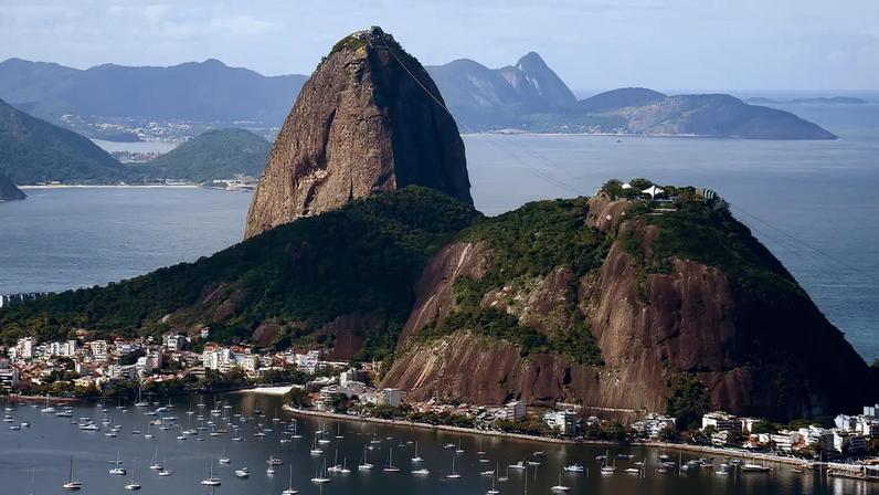 Vista do Pão de Açúcar e enseada de Botafogo