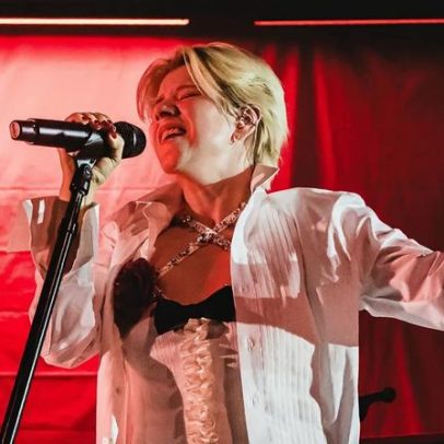 Robyn lança faixas de Sexistential em festa de lançamento em Londres