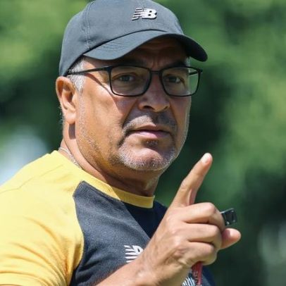 Roger Machado planeja mudar o esquema tático do São Paulo