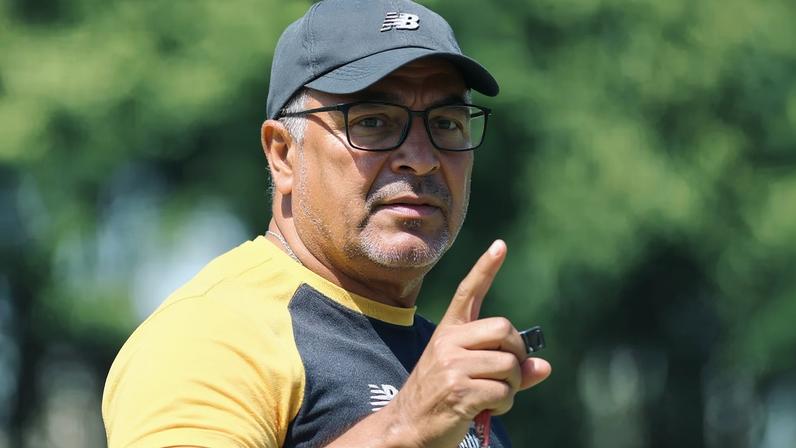 Roger Machado planeja mudar o esquema tático do São Paulo