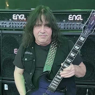 Morre o guitarrista Ross Friedman, conhecido como The Boss, aos 72 anos