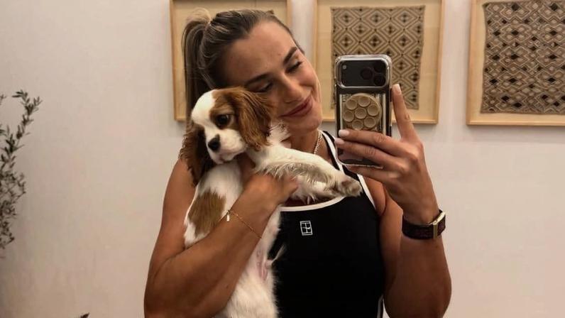 Sabalenka e Andreeva, mães de pets, curtem filhotes em Indian Wells