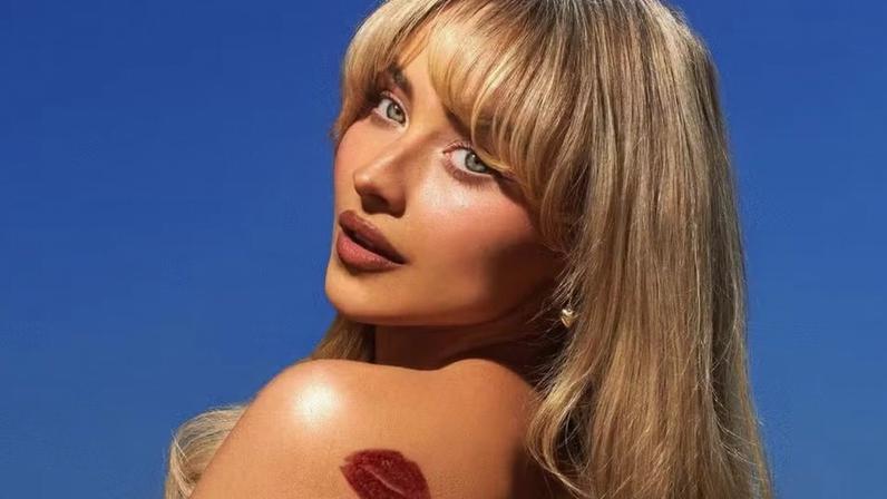 Capa do álbum "Short N' Sweet", de Sabrina Carpenter — Foto: Divulgação