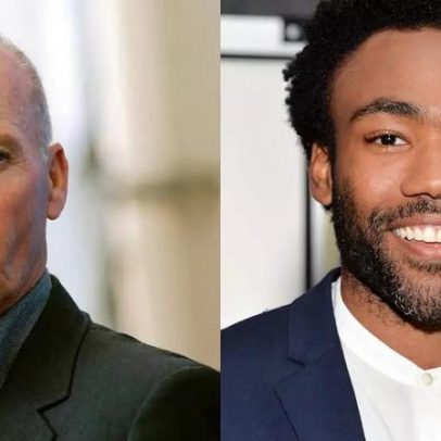 Michael Keaton e Donald Glover são vistos em filmagem
