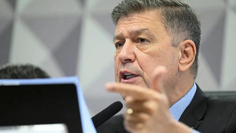 CPI do INSS cancela sessão após internamento do presidente da Dataprev