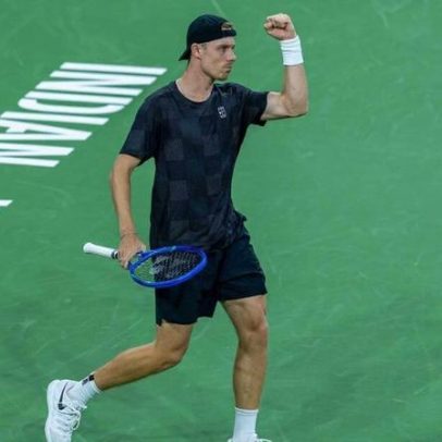 Shapovalov vence Tsitsipas na estreia de Indian Wells