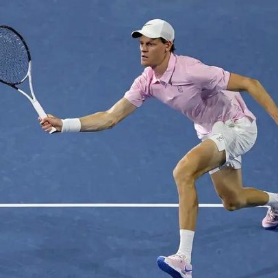 Sinner quebra recorde de Djokovic e avança às oitavas do Miami Open