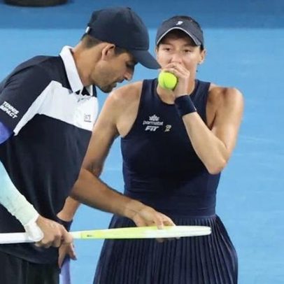 Stefani e Arevalo perdem para Sakkari e Tsitsipas em duplas mistas