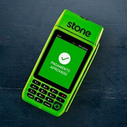 Stone cai 20% após orientação fraca