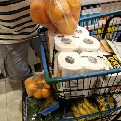 Inflação de março fica em 0,44%, pressionada por alimentos