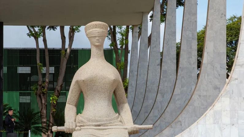 Reunião fechada no STF revela divergências e amplia o racha interno