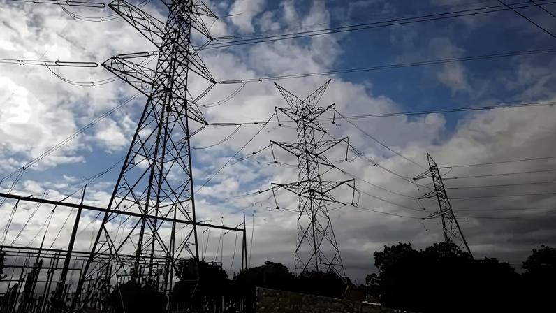 Torre de energia: consulta pública sobre novo leilão de transmissão deve ser aberta em abril
