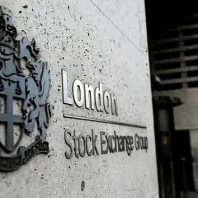 Bolsas da Europa recuam com alta do petróleo diante de incertezas sobre paz