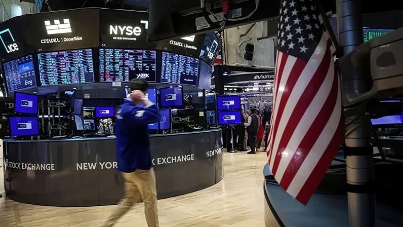 Operadores trabalham na Bolsa de Valores de Nova York