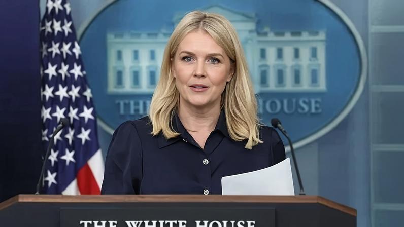 Porta-voz da Casa Branca, Karoline Leavitt, durante entrevista coletiva em Washington