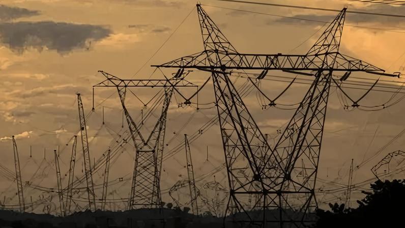 Torres de transmissão de energia elétrica