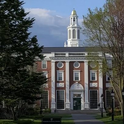 Governo de Trump abre novas investigações contra Harvard