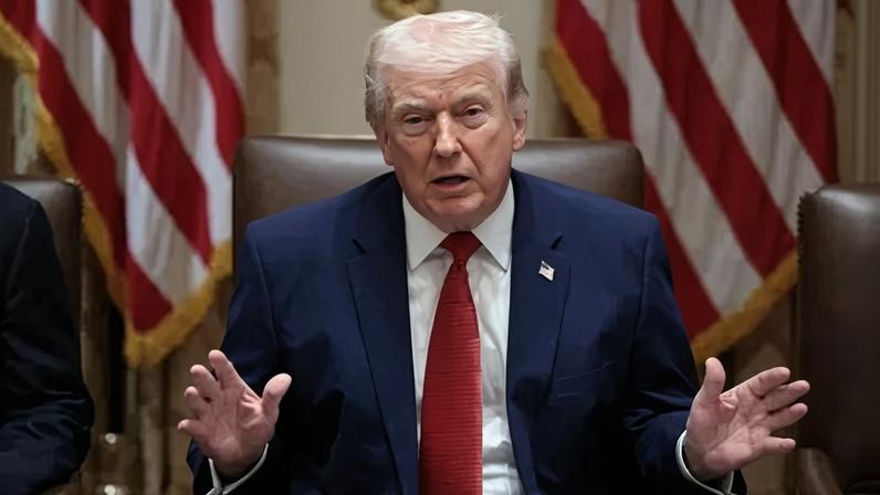 Presidente dos EUA, Donald Trump, durante reunião de gabinete na Casa Branca