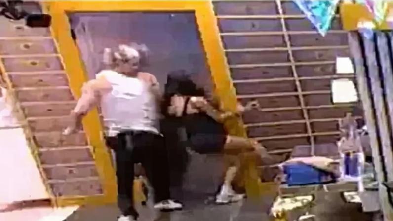 Teve agressão? Juliano Floss e Jordana trocam acusações de um ‘empurrão’ no BBB26