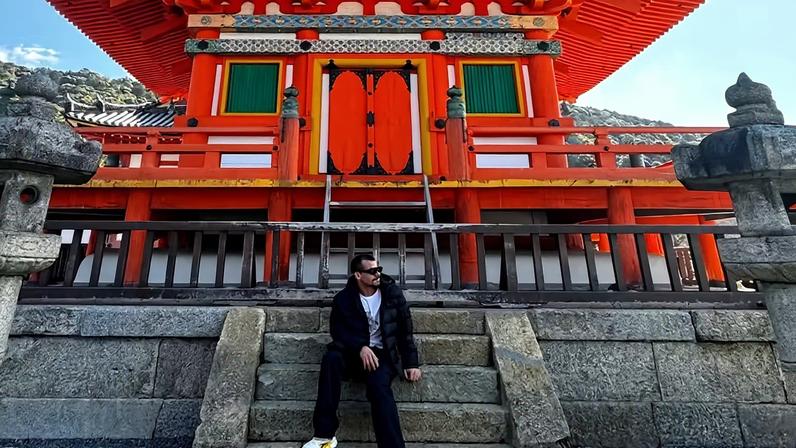Thiago Martins em férias no Japão — Foto: Reprodução/Instagram