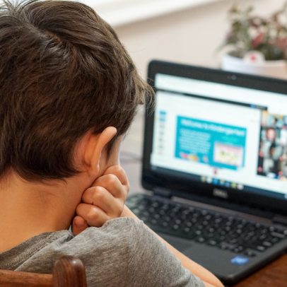 ECA Digital entra em vigor e estabelece regras para crianças e jovens online