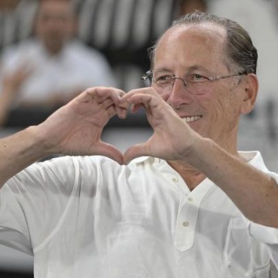 Tribunal Arbitral da FGV decide futuro de Textor no Botafogo