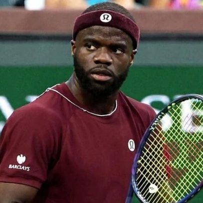 Tiafoe vence Zverev e encara tabu, Aliassime reage