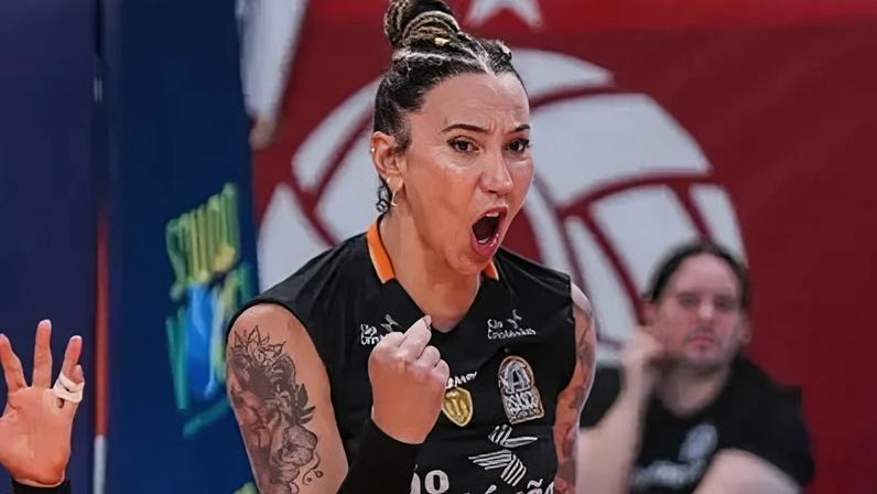 Tiffany Abreu durante a vitória do Osasco sobre o Fluminense nas quartas de final da Copa Brasil de vôlei