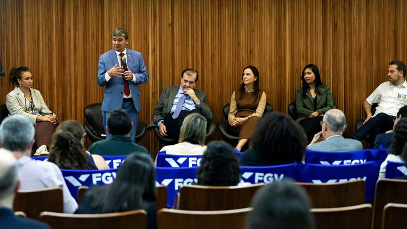 Rio de Janeiro (RJ), 20/03/2026 – O ministro do Desenvolvimento e Assistência Social, Família e Combate à Fome (MDS), Wellington Dias durante seminário que debate a saída do Brasil do Mapa da Fome, na Fundação Getúlio Vargas (FGV), na zona sul do Rio de Janeiro. Foto: Tomaz Silva/Agência Brasil