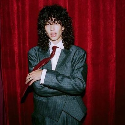 Towa Bird eleva o nível com novo álbum Gentleman