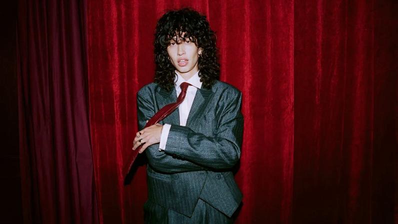 Towa Bird eleva o nível com novo álbum Gentleman