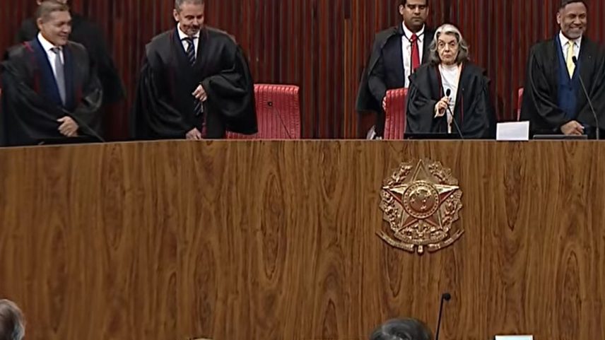 Brasília (DF), 24/03/2026 - O Tribunal Superior Eleitoral realiza sessão ordinária para retomar a análise de recursos que pedem a cassação dos diplomas e a inelegibilidade do governador do Rio de Janeiro, Cláudio Castro (PL), do ex-vice-governador Thiago Pampolha (MDB) e do deputado estadual Rodrigo Bacellar (União Brasil), atualmente afastado da presidência da Assembleia Legislativa (Alerj). Foto: TSE/Reprodução