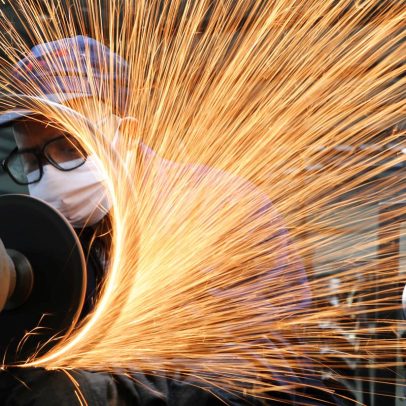 Governo destina 15 bilhões a setores atingidos por crises internacionais