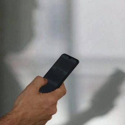 Evento pede aos participantes que deixem os celulares desligados