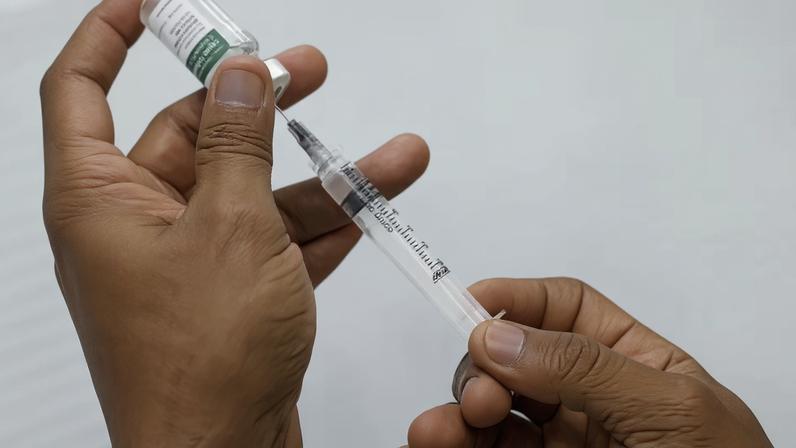 Vacina contra a gripe — Foto: Fernando Frazão/Agência Brasil