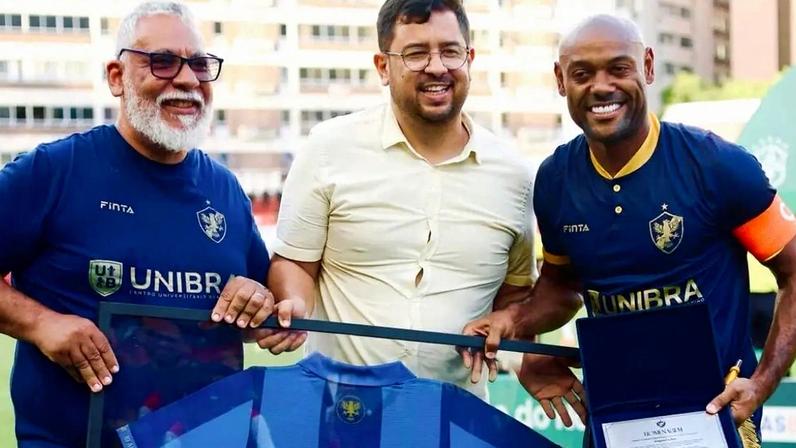 Vagner Love em sua despedida