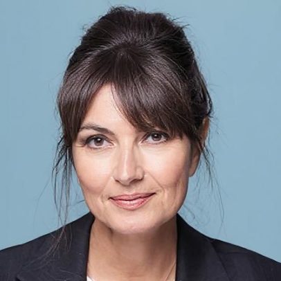 Valérie Perrin diz carregar história há anos e comenta rotina de escrita