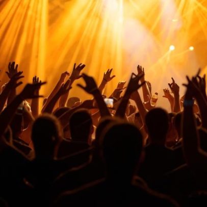 Deputados propõem exibir uso de dinheiro público em shows na entrada
