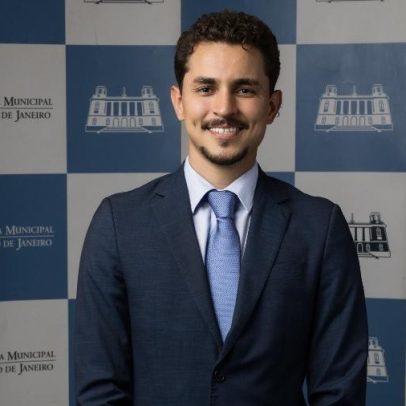 Salvino Oliveira, vereador e ex-secretário de Paes, é detido no Rio