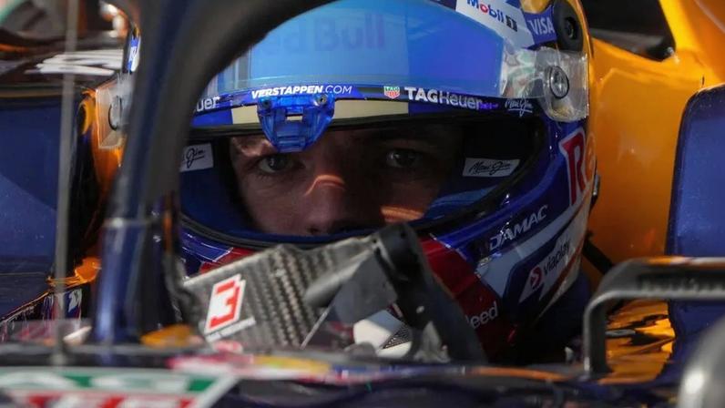 Max Verstappen durante o qualifying do GP de Xangai (Foto: Andy Wong / POOL / AFP)