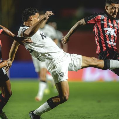 Vitória vence o Atlético-MG em casa e se afasta do Z4