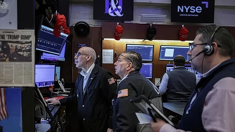Operadores na bolsa de Nova York em 24/03/2026