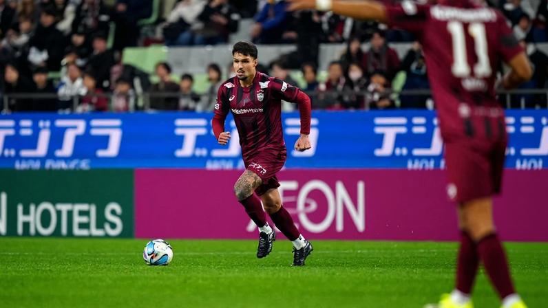 Thuler, ex-Flamengo, no Vissel Kobe — Foto: Reprodução Vissel Kobe