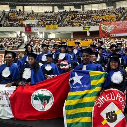 Recife celebra 30 mil alfabetizados em programa social