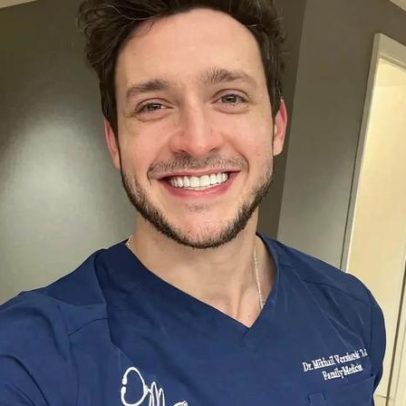 Doutor do TikTok diz que celebridade perguntou se deveria beber a própria urina