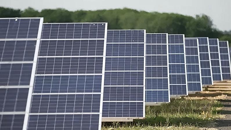 Usina solar recebe extensão de 15 anos apesar de preocupações