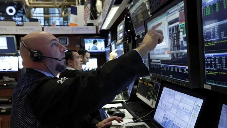 Operadores da Bolsa de Nova York (Nyse) — Foto: Richard Drew/AP